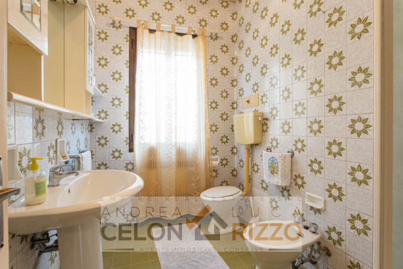 Nel cuore di Pozzonovo, in posizione centrale e comoda a tutti i servizi, si trova questa abitazi...