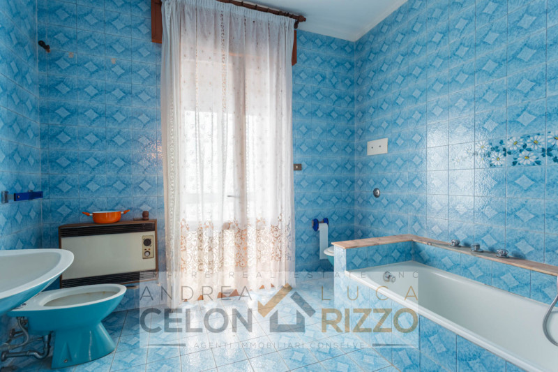 Nel cuore di Pozzonovo, in posizione centrale e comoda a tutti i servizi, si trova questa abitazi...