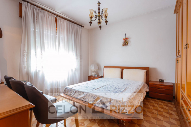 Nel cuore di Pozzonovo, in posizione centrale e comoda a tutti i servizi, si trova questa abitazi...