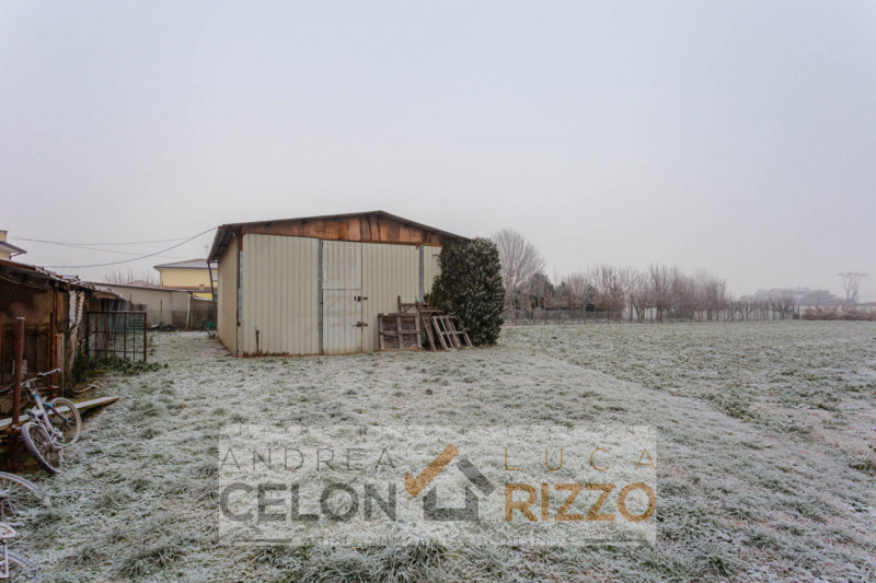 Nel cuore di Pozzonovo, in posizione centrale e comoda a tutti i servizi, si trova questa abitazi...