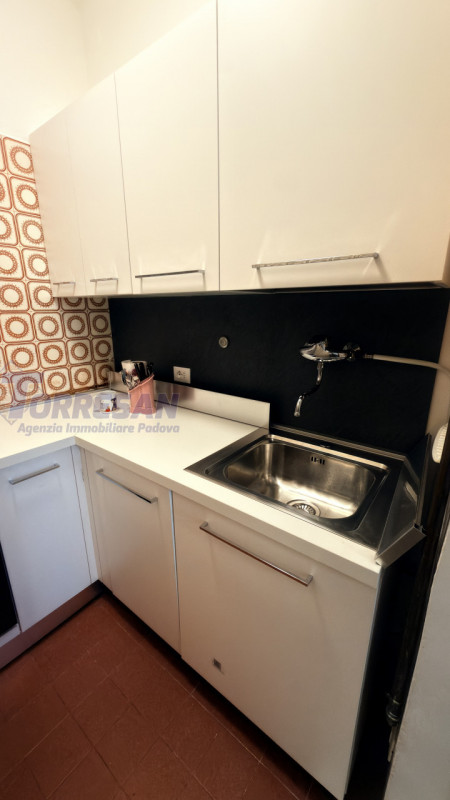 ARCELLA SAN CARLO APPARTAMENTO CON 3 POSTI LETTO PER STUDENTI

Dietro la chiesa di San Carlo, com...