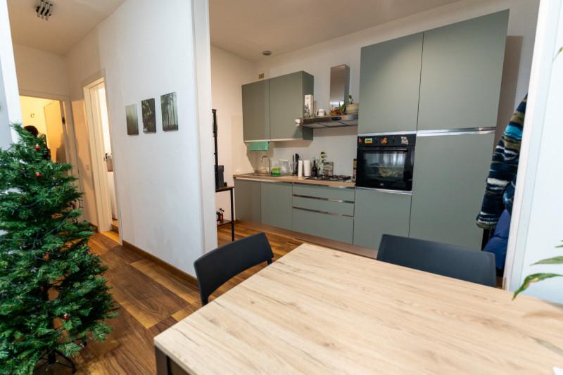 Proponiamo in vendita un'interessante multiproprietà di circa 300 mq situata nel Comune di Brugin...