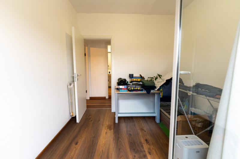 Proponiamo in vendita un'interessante multiproprietà di circa 300 mq situata nel Comune di Brugin...