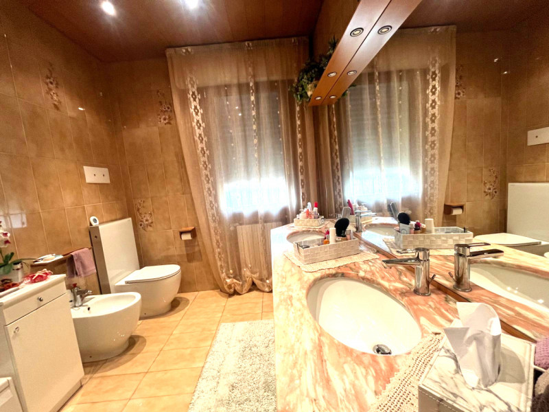 VILLATORA: CLASSE ENERGETICA A1 - EPgl,nren 82,82 KWh/mq anno.
In tranquillo quartiere residenzia...