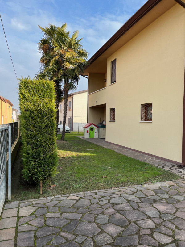 VILLATORA: CLASSE ENERGETICA A1 - EPgl,nren 82,82 KWh/mq anno.
In tranquillo quartiere residenzia...