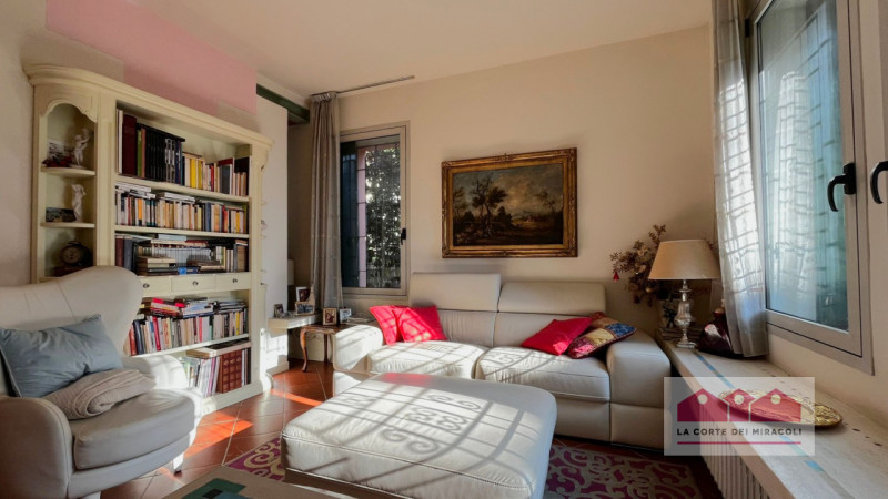 MONTE BERICO: BICAMERE COMPLETAMENTE ARREDATO CON TERRAZZA, GARAGE E CANTINA. RIF. 2223 RICHIESTA...