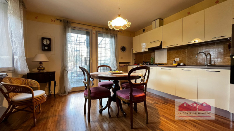 MONTE BERICO: BICAMERE COMPLETAMENTE ARREDATO CON TERRAZZA, GARAGE E CANTINA. RIF. 2223 RICHIESTA...