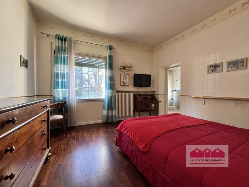 MONTE BERICO: BICAMERE COMPLETAMENTE ARREDATO CON TERRAZZA, GARAGE E CANTINA. RIF. 2223 RICHIESTA...