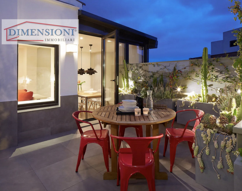 ALBIGNASEGO Appartamento al secondo piano con ampio terrazzo vivibile.
La zona giorno comprende s...