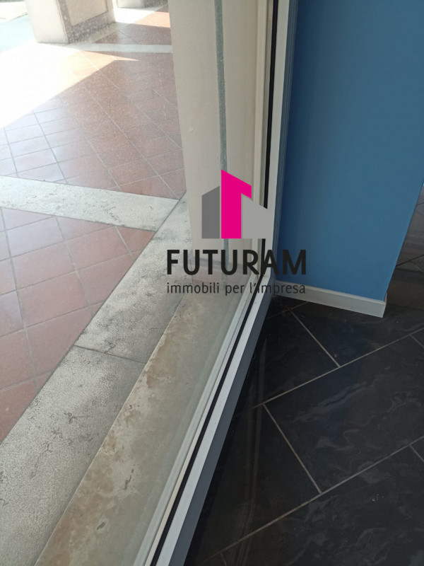 PADOVA ZONA MONTÀ RIFERIMENTO: 6MAT -TEL 3403358378 - 0444310220
 
In affitto un'eccellente oppor...