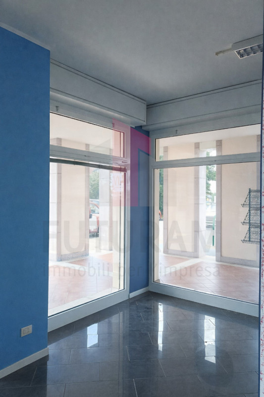 PADOVA ZONA MONTÀ RIFERIMENTO: 6MAT -TEL 3403358378 - 0444310220
 
In affitto un'eccellente oppor...