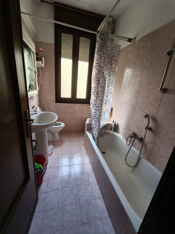 Nel rinomato quartiere di Sant’Osvaldo a Padova proponiamo in vendita un appartamento trilocale a...