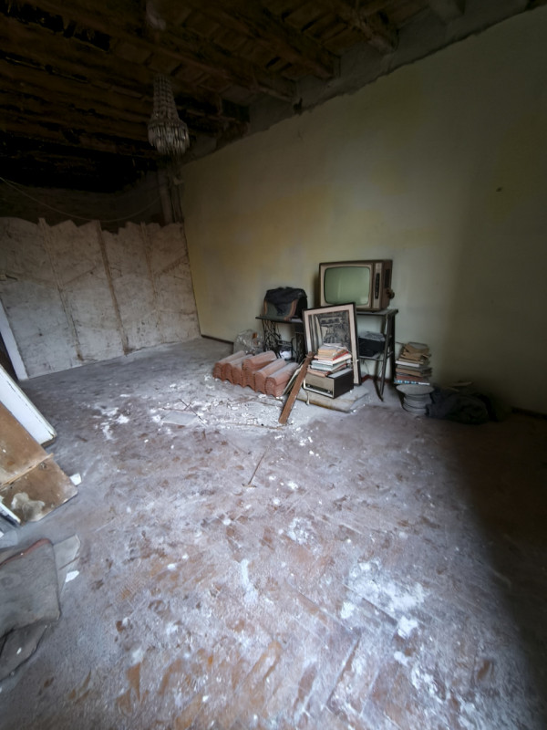 Scopri questa straordinaria opportunità di investimento a Savonarola, una delle zone più affascin...