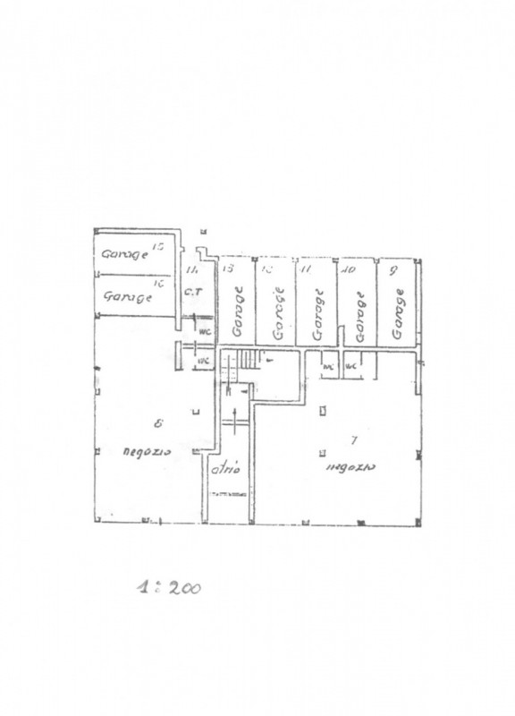 Nel cuore di Caselle di Selvazzano, in un contesto dinamico e ben servito, proponiamo un negozio ...