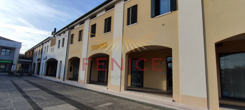 In affitto – Negozio commerciale di 75 mq a Bavaria (Nervesa della Battaglia)

Nel cuore di Bavar...