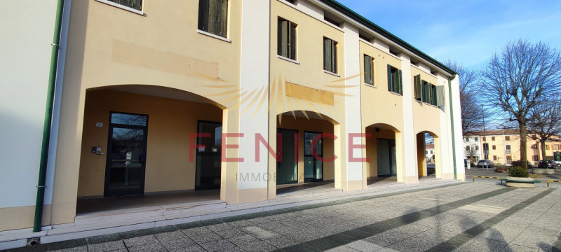 In affitto – Negozio commerciale di 75 mq a Bavaria (Nervesa della Battaglia)

Nel cuore di Bavar...