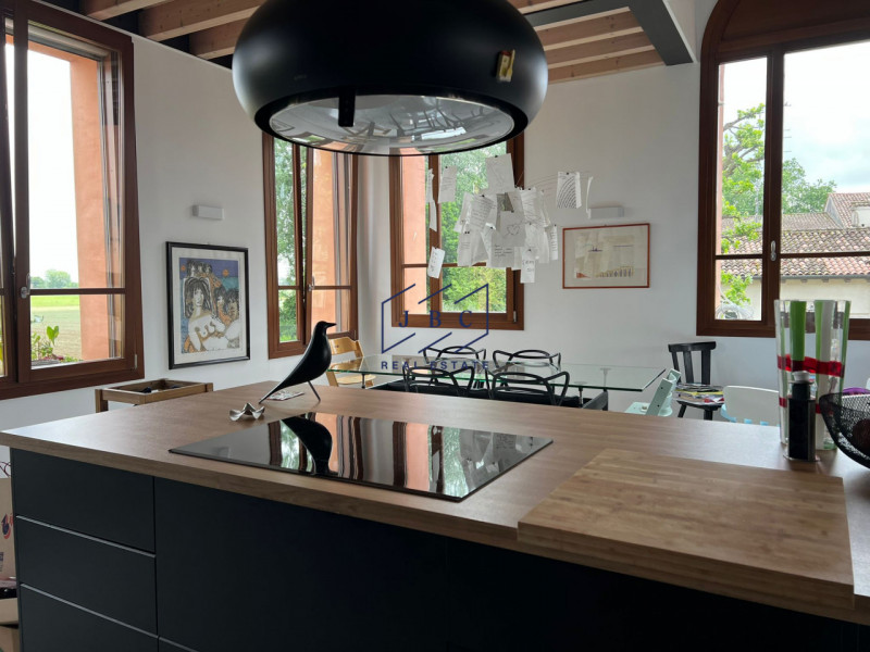 PORTOBUFFOLE' - (TV)
Immagina di vivere nel cuore di uno dei Borghi più Belli e piccoli d'Italia,...