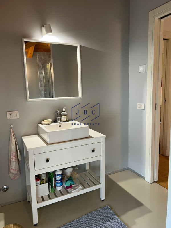 PORTOBUFFOLE' - (TV)
Immagina di vivere nel cuore di uno dei Borghi più Belli e piccoli d'Italia,...