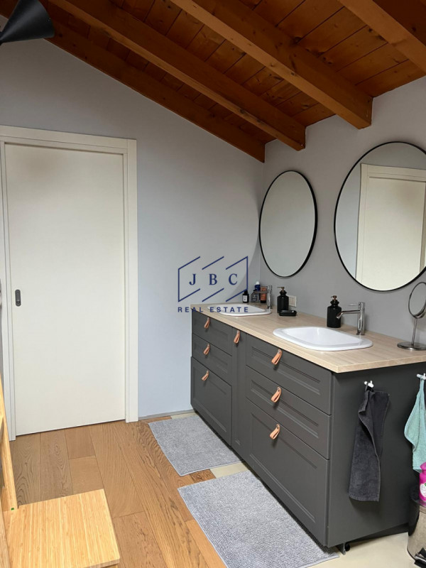 PORTOBUFFOLE' - (TV)
Immagina di vivere nel cuore di uno dei Borghi più Belli e piccoli d'Italia,...