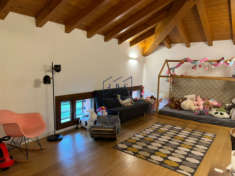 PORTOBUFFOLE' - (TV)
Immagina di vivere nel cuore di uno dei Borghi più Belli e piccoli d'Italia,...