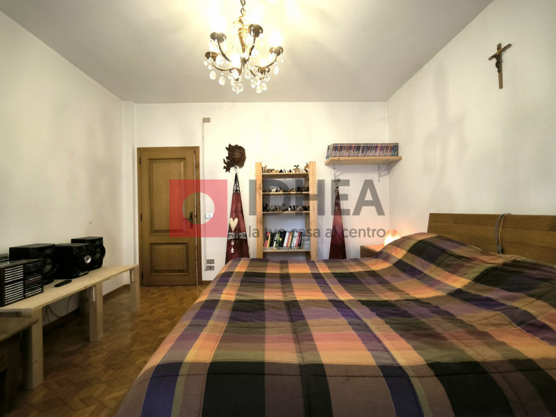 SILEA: CENTRO

In centro al paese, con tutti i servizi raggiungibili a piedi tra cui scuole, pani...