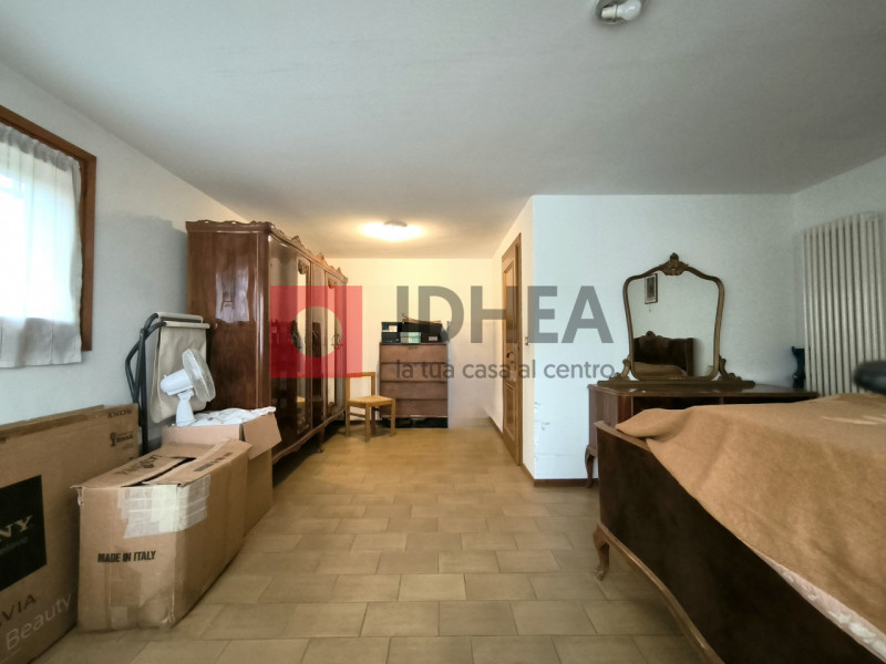 SILEA: CENTRO

In centro al paese, con tutti i servizi raggiungibili a piedi tra cui scuole, pani...