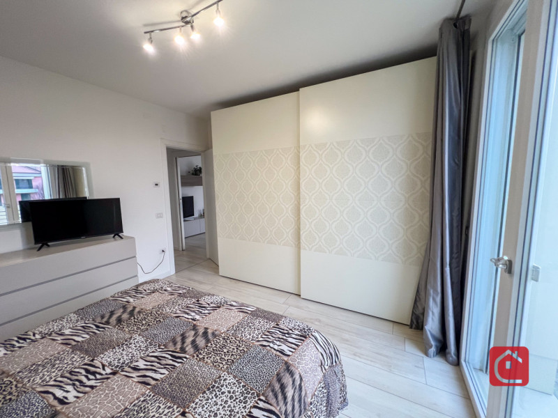 Proponiamo in vendita arioso appartamento di recentissima costruzione (2018) al secondo e ultimo ...