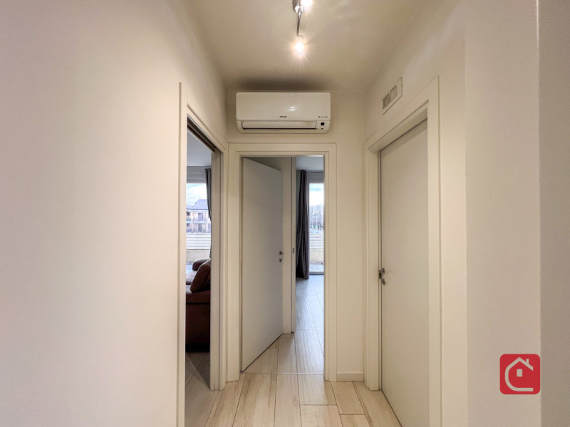 Proponiamo in vendita arioso appartamento di recentissima costruzione (2018) al secondo e ultimo ...