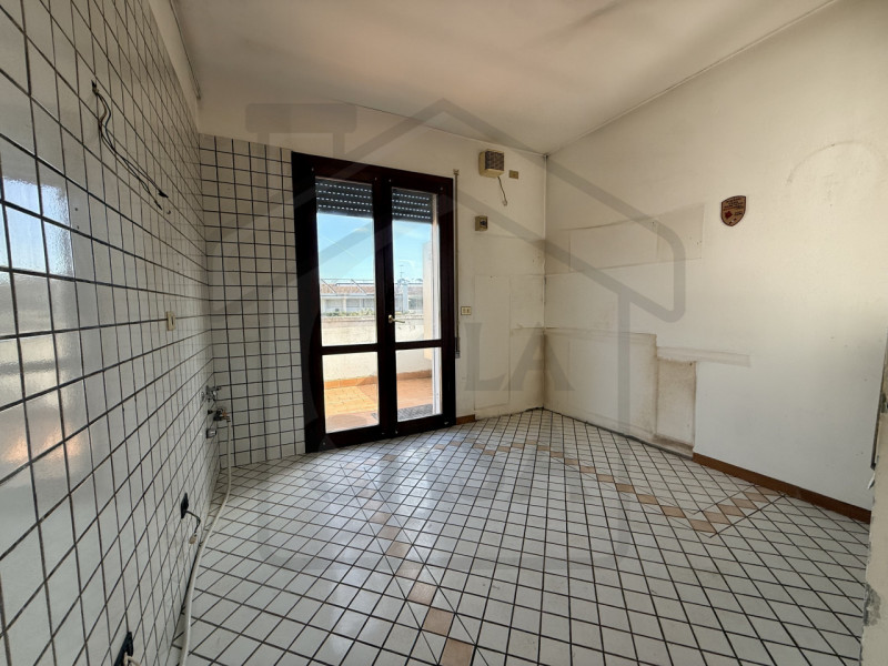 ABANO TERME - Appartamento duplex nel rinomato quartiere Pescarini, appartamento duplex situato a...