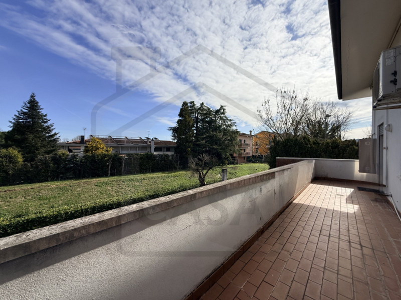 ABANO TERME - Appartamento duplex nel rinomato quartiere Pescarini, appartamento duplex situato a...