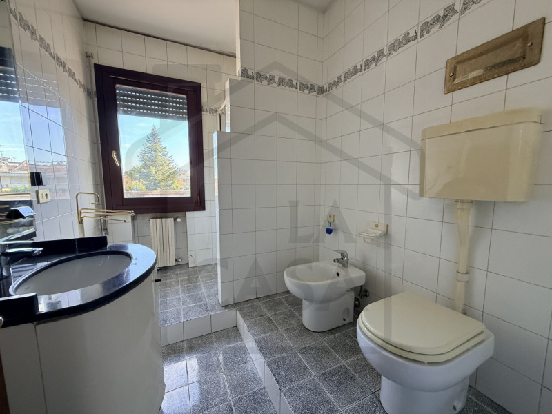 ABANO TERME - Appartamento duplex nel rinomato quartiere Pescarini, appartamento duplex situato a...