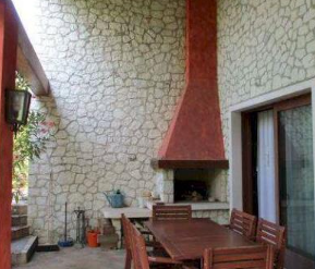 Rif. A.A.415-18

Vendita all'asta - villino su 3 livelli con giardino in data 27 febbraio 2026

D...