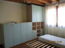 Rif. A.A.415-18

Vendita all'asta - villino su 3 livelli con giardino in data 27 febbraio 2026

D...