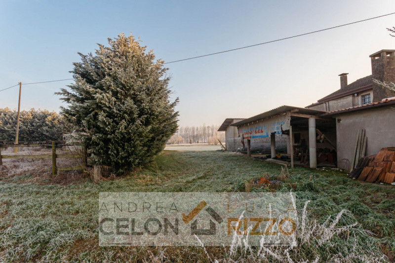 Immersa nella tranquillità della campagna di Arre, dove il tempo sembra scorrere con un ritmo più...