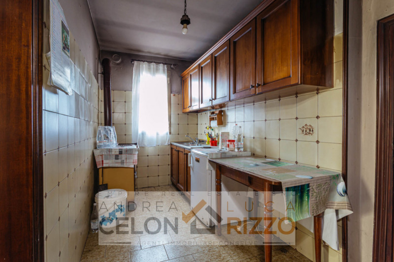 Immersa nella tranquillità della campagna di Arre, dove il tempo sembra scorrere con un ritmo più...