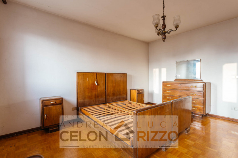 Immersa nella tranquillità della campagna di Arre, dove il tempo sembra scorrere con un ritmo più...