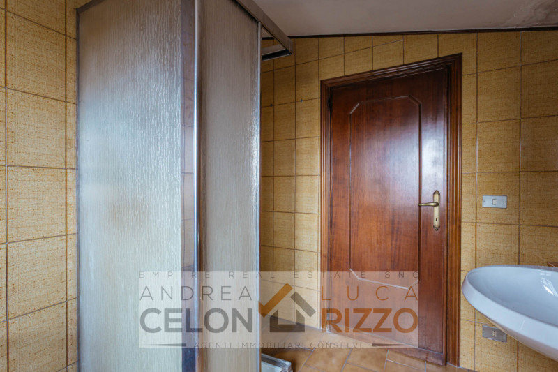 Immersa nella tranquillità della campagna di Arre, dove il tempo sembra scorrere con un ritmo più...