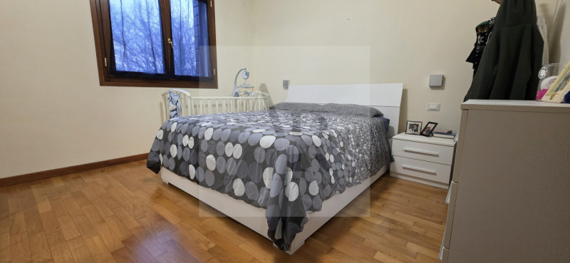 VIGODARZERE: Proponiamo, in esclusiva, a pochi passi dal centro su recente palazzina, un'incantev...