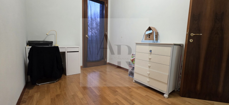 VIGODARZERE: Proponiamo, in esclusiva, a pochi passi dal centro su recente palazzina, un'incantev...