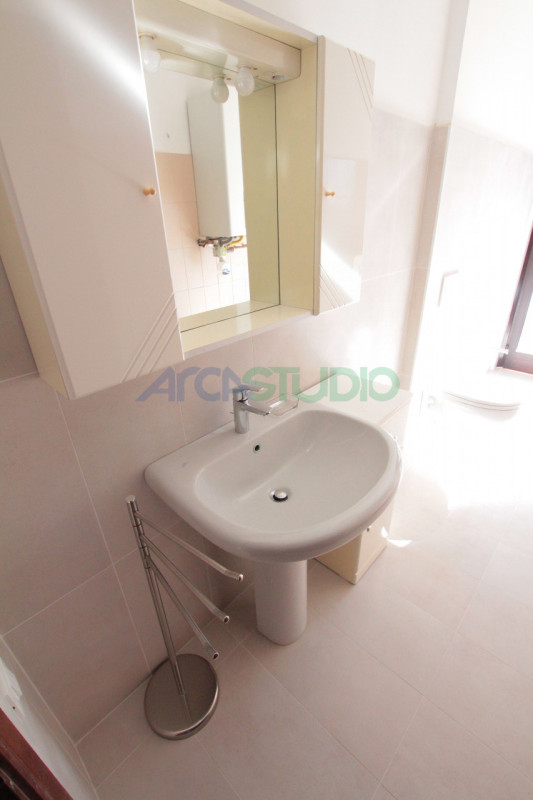 Caldogno - Rettorgole: posto in zona tranquilla con vista sul verde, proponiamo in locazione un a...