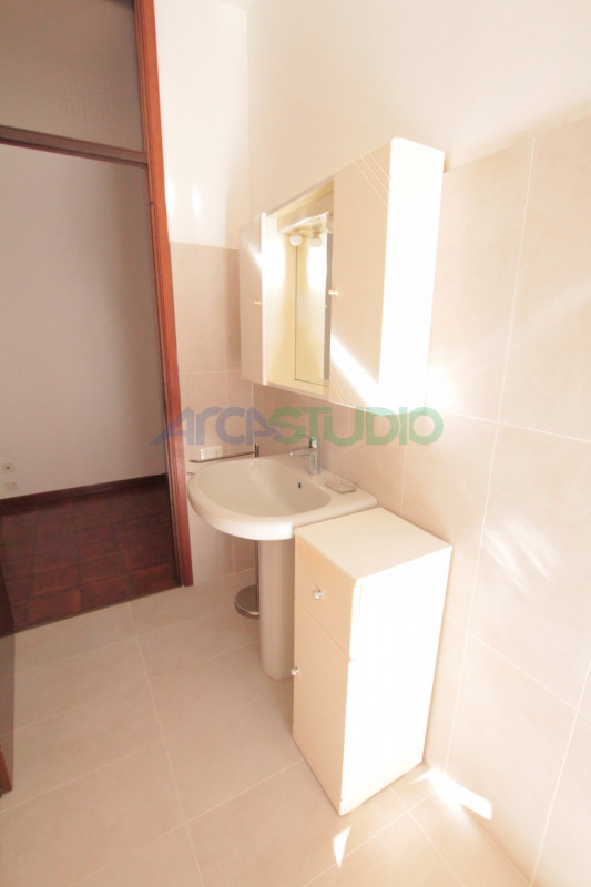 Caldogno - Rettorgole: posto in zona tranquilla con vista sul verde, proponiamo in locazione un a...