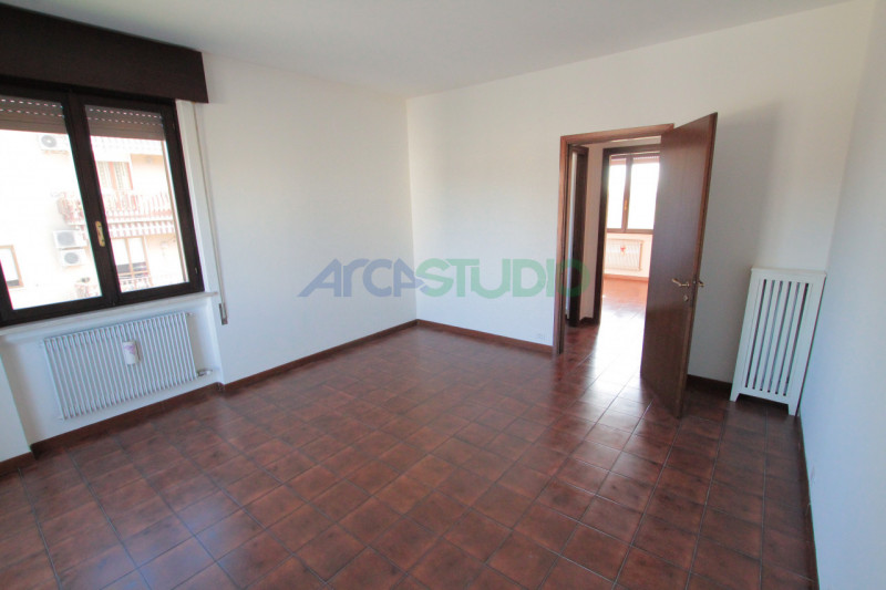 Caldogno - Rettorgole: posto in zona tranquilla con vista sul verde, proponiamo in locazione un a...