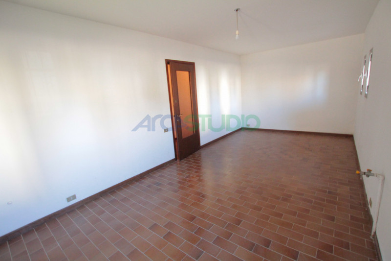 Caldogno - Rettorgole: posto in zona tranquilla con vista sul verde, proponiamo in locazione un a...