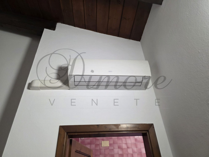 MASSANZAGO: PORZIONE DI BIFAMILIARE CON AMPIO GIARDINO
In zona tranquilla di campagna a Massanzag...