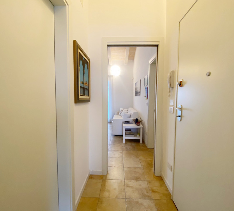 (Per INFO Mara 3481536890) A Jesolo, tra piazza Brescia e Piazza Drago, a soli 10 minuti a piedi ...