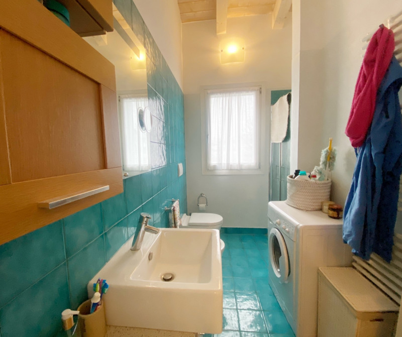 (Per INFO Mara 3481536890) A Jesolo, tra piazza Brescia e Piazza Drago, a soli 10 minuti a piedi ...