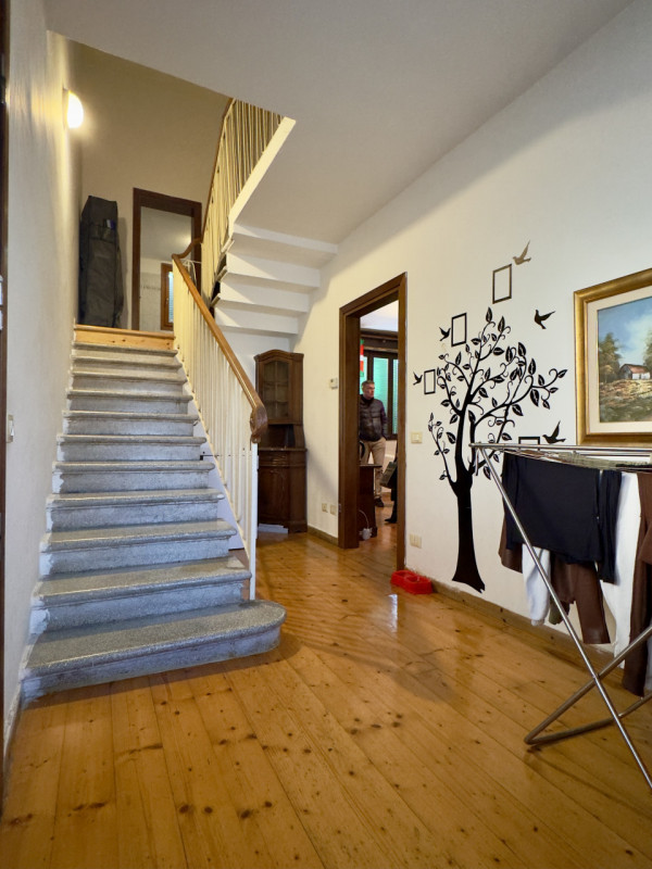 Bifamiliare di Testa con Giardino – Zona Residenziale Brusegana (Padova)

In tranquilla zona resi...