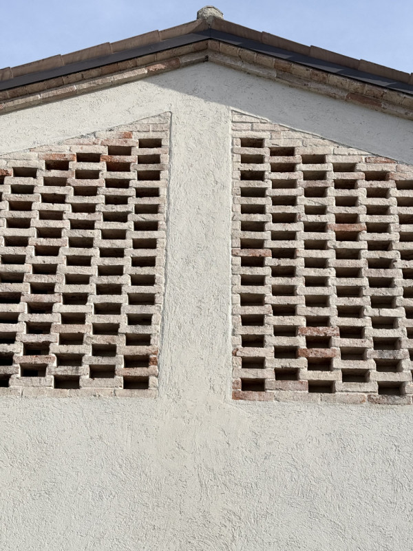 (Per INFO Fabrizio 333 7743912) Nel comune di Castelcucco, in posizione centrale e comoda a tutti...