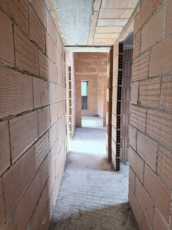 (Per INFO Fabrizio 333 7743912) Nel comune di Castelcucco, in posizione centrale e comoda a tutti...