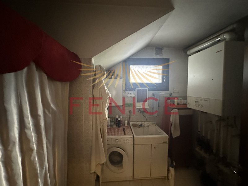 Scopri questa splendida casa a schiera centrale situata nella rinomata zona di Valdobbiadene, un ...